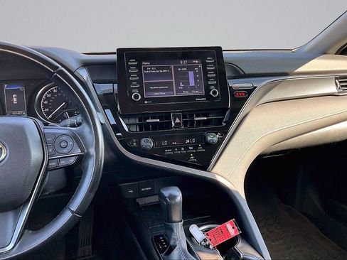 Used 2023 Toyota Camry SE FWD image 6