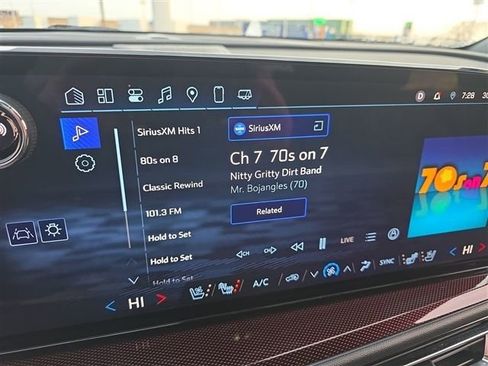 Used 2024 Chevrolet Traverse RS w/ LPO, Floor Liner Package image 21