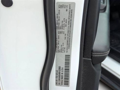 Used 2021 Jeep Grand Cherokee L Limited AWD/4WD image 25