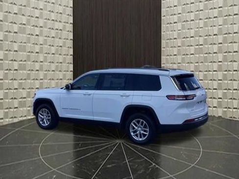 Used 2023 Jeep Grand Cherokee L Laredo w/ Luxury Tech Group I AWD/4WD image 7