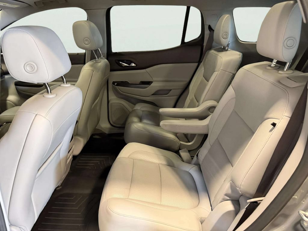 Used 2019 GMC Acadia SLT FWD image 17