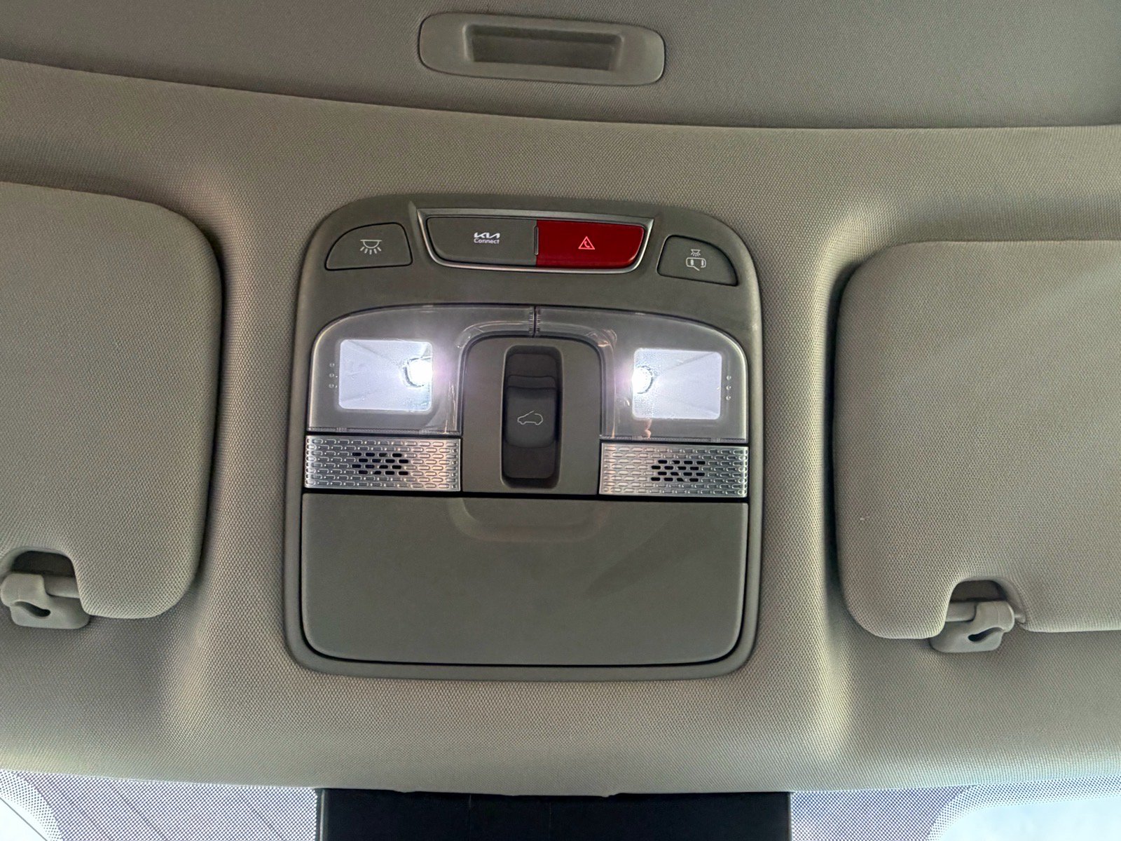 Used 2025 Kia Telluride S AWD/4WD image 44