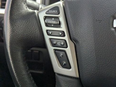 Used 2021 Nissan Titan SV w/ SV Convenience Package image 27