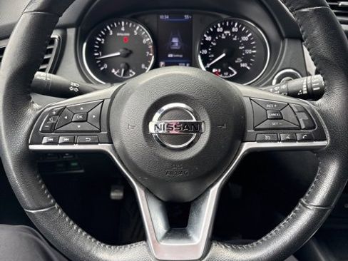 Certified 2019 Nissan Rogue SV image 8