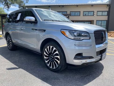 Used 2023 Lincoln Navigator Black Label AWD/4WD image 7