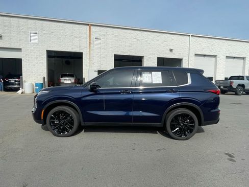 Used 2022 Mitsubishi Outlander SE FWD image 4