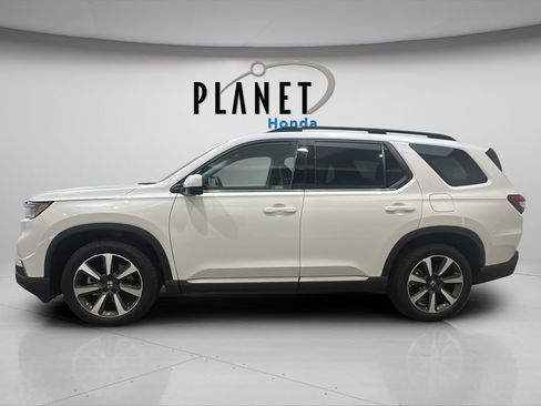 Certified 2024 Honda Pilot Elite image 4