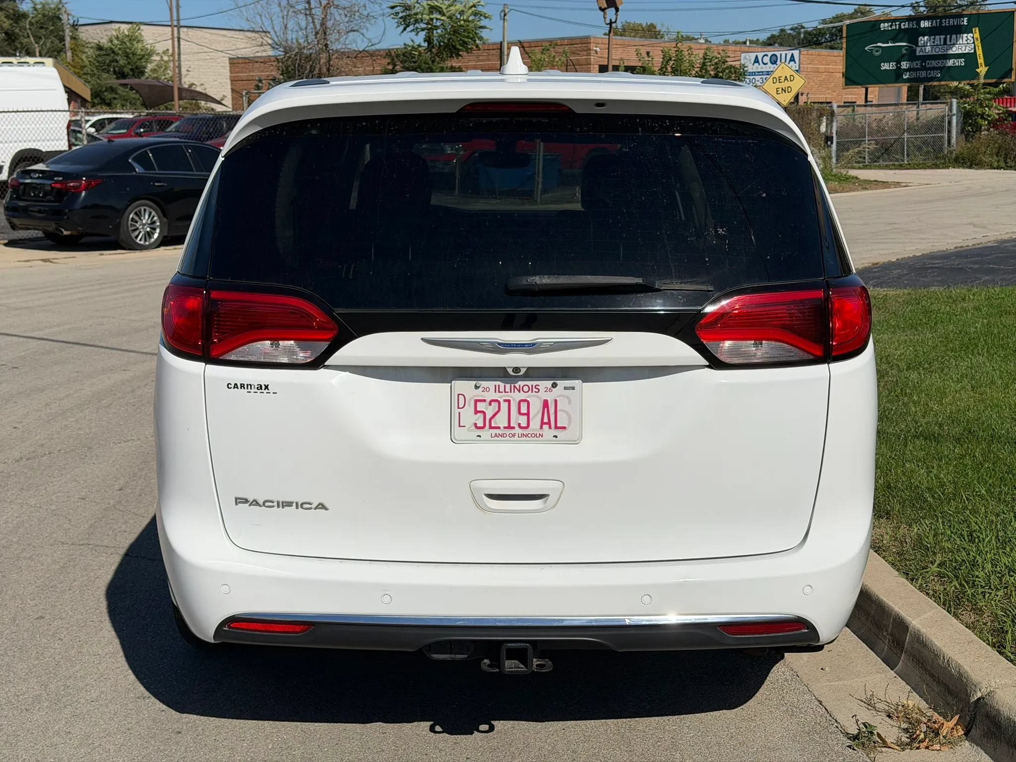 Used 2018 Chrysler Pacifica Touring Plus FWD image 4