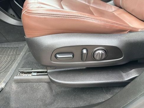 Used 2018 Buick Enclave Avenir w/ Avenir Technology Package AWD/4WD image 16