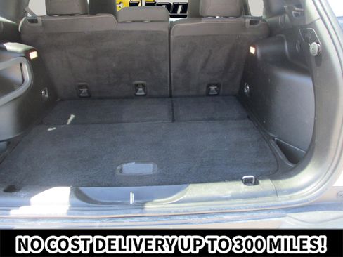 Used 2015 Jeep Cherokee Latitude w/ Cold Weather Group AWD/4WD image 15