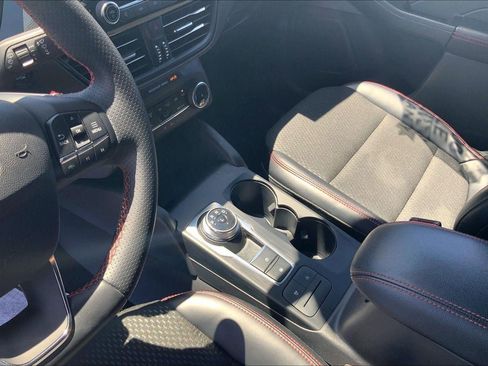 Used 2025 Ford Escape ST-Line FWD image 16