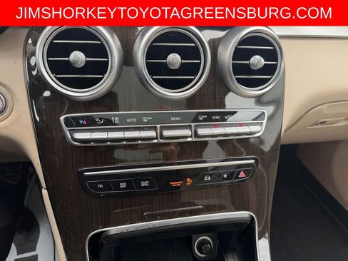 Used 2020 Mercedes-Benz GLC 300 4MATIC image 19