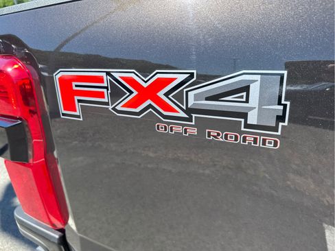 Used 2024 Ford F250 XLT w/ XLT Premium Package AWD/4WD image 7
