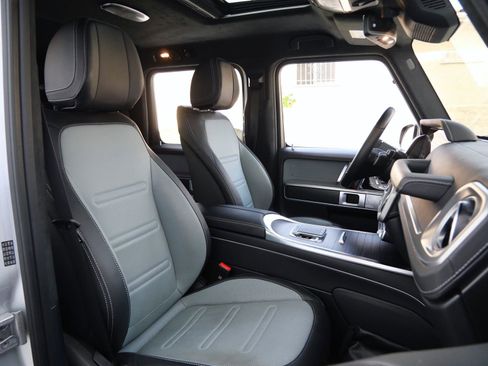 Used 2025 Mercedes-Benz G 550 image 21
