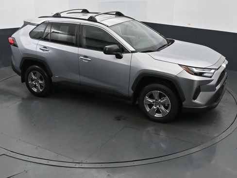 Used 2024 Toyota RAV4 LE image 33