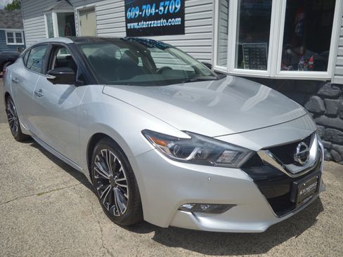 Used 2017 Nissan Maxima Platinum FWD image 7