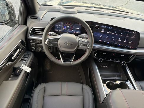 New 2026 Chevrolet Suburban RST image 13