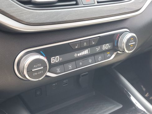 Used 2023 Nissan Altima 2.5 SL FWD image 28