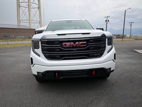 Used 2024 GMC Sierra 1500 AT4 AWD/4WD image 6