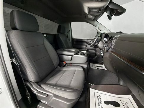 Used 2025 GMC Sierra 2500 SLE image 20