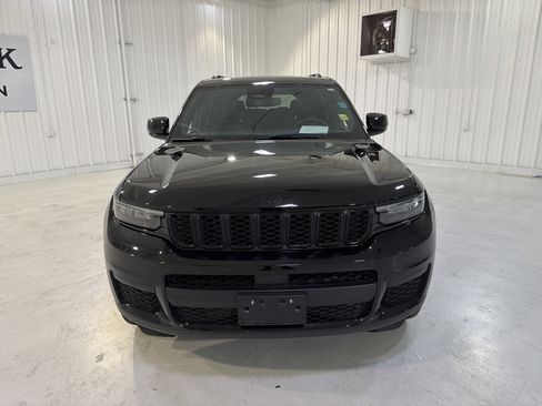 Used 2023 Jeep Grand Cherokee L Altitude image 8