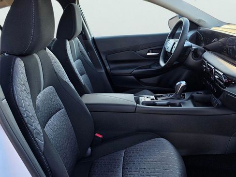 New 2026 Nissan Sentra SV w/ SV Convenience Package FWD image 11