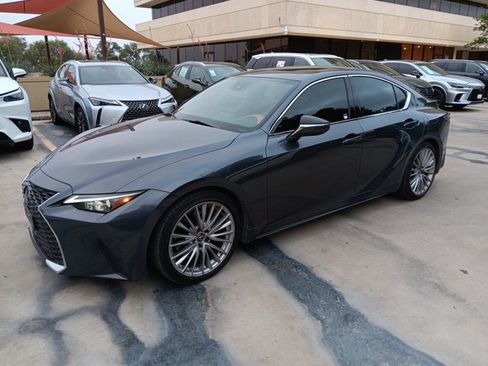 Certified 2023 Lexus IS 300 w/ Premium Package image 3