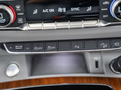 Used 2022 Audi Q5 2.0T Premium w/ Convenience Package image 27