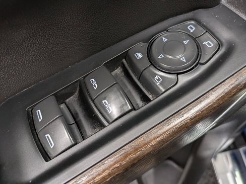 Used 2022 GMC Sierra 1500 Denali w/ Driver Alert Package II image 9