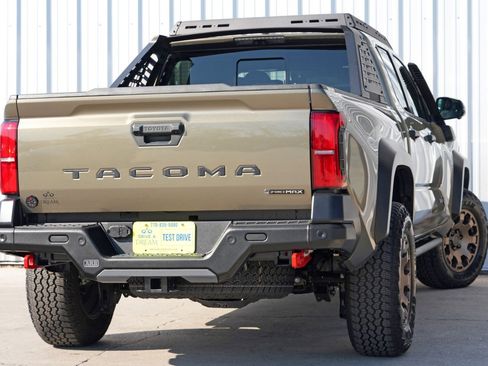 Used 2025 Toyota Tacoma 4x4 Double Cab Hybrid w/ Tow Tech Package image 5