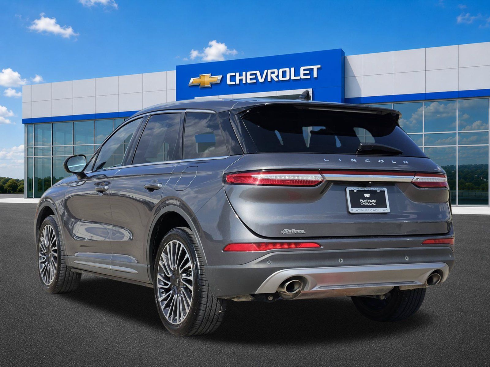 Used 2021 Lincoln Corsair Reserve FWD image 4