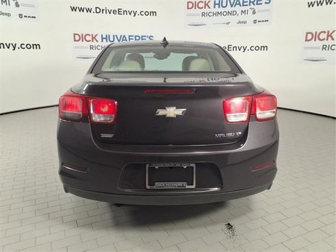 Used 2015 Chevrolet Malibu LT w/ Leather Package image 5