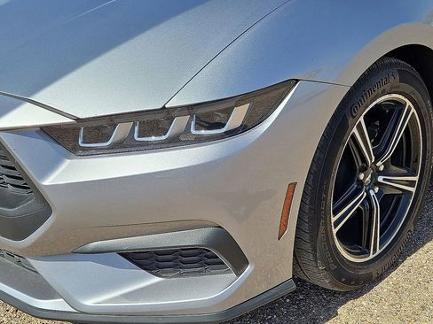 Used 2025 Ford Mustang Premium RWD image 10