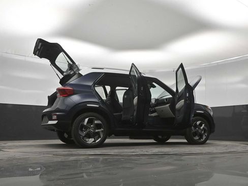 New 2026 Hyundai Venue SEL FWD image 42