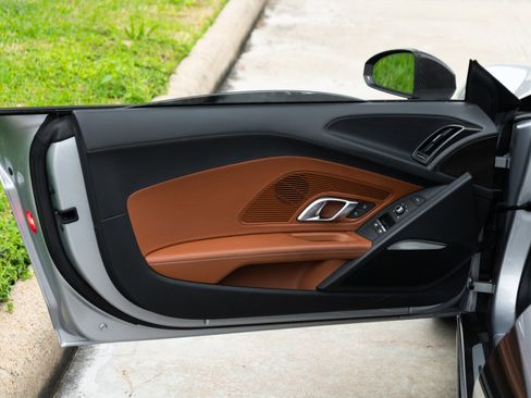 Used 2022 Audi R8 V10 performance image 33