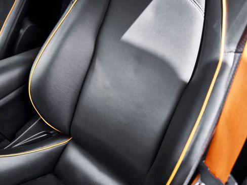 Used 2024 McLaren Artura image 43