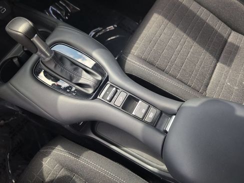 Used 2025 Honda HR-V LX image 23