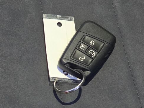 Used 2024 Volkswagen Taos SE FWD image 29