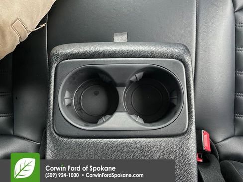 Used 2024 Ford Edge SEL image 13