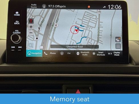 Used 2024 Honda Pilot Touring image 18