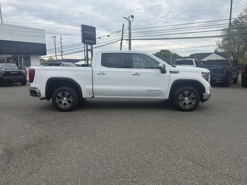 Used 2026 GMC Sierra 1500 SLT AWD/4WD image 2
