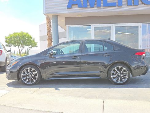 Used 2021 Toyota Corolla SE image 3