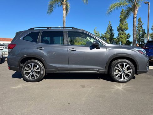 Used 2020 Subaru Forester Limited w/ Popular Package #3 image 5