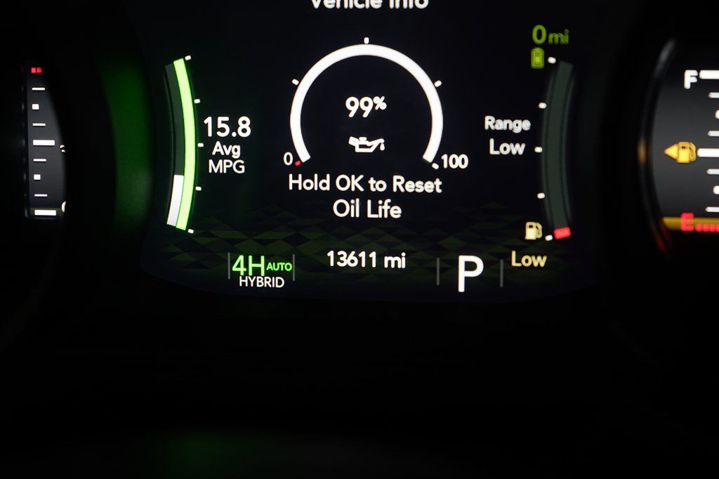 Used 2024 Jeep Wrangler Unlimited w/ Convenience Group AWD/4WD image 18