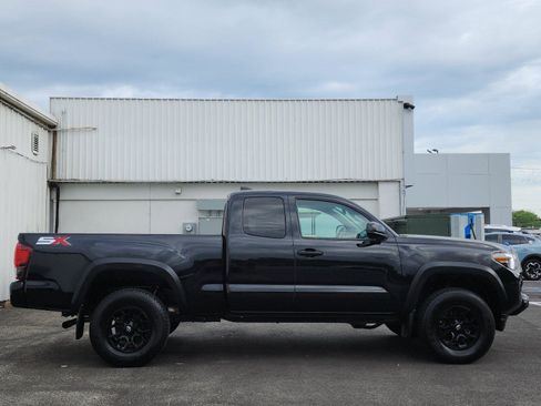 Used 2021 Toyota Tacoma SR w/ SX Package AWD/4WD image 6