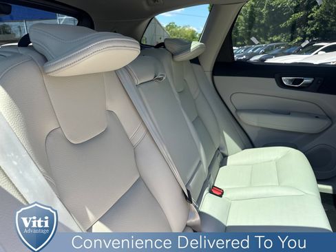 Certified 2025 Volvo XC60 T8 Plus w/ Climate Package AWD/4WD image 25
