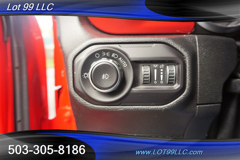 Used 2018 Jeep Wrangler Unlimited Rubicon AWD/4WD image 25