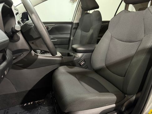 Used 2024 Toyota RAV4 LE FWD image 4