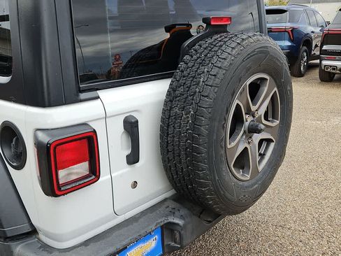 Used 2018 Jeep Wrangler Unlimited Sport AWD/4WD image 23
