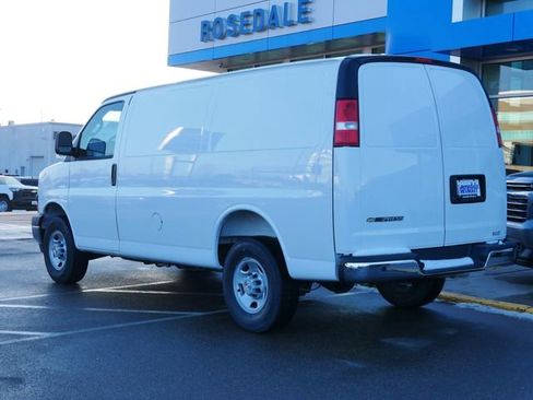 New 2025 Chevrolet Express 3500 w/ Driver Convenience Package RWD image 4